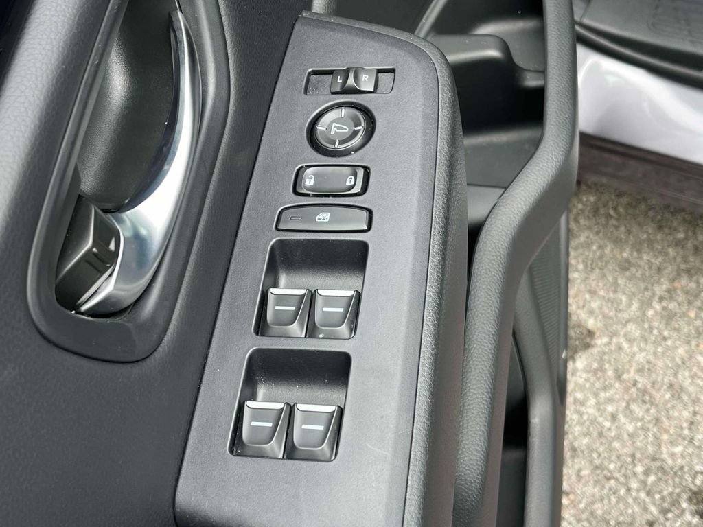 Used 2025 Honda Pilot Touring image 26