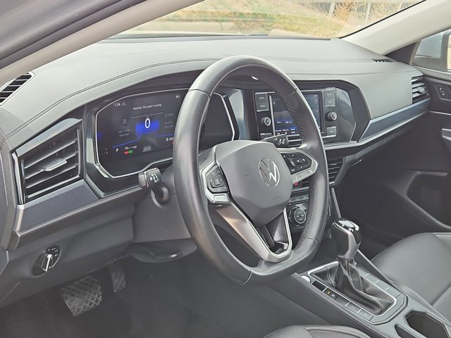 Used 2024 Volkswagen Jetta SE image 10