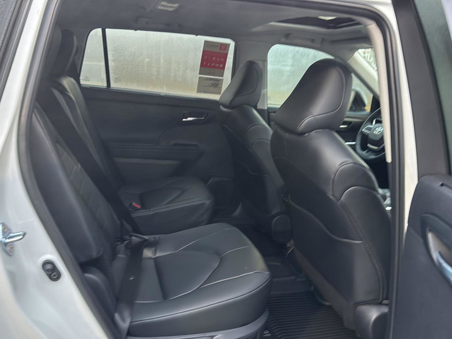 New 2026 Toyota Highlander XLE image 11