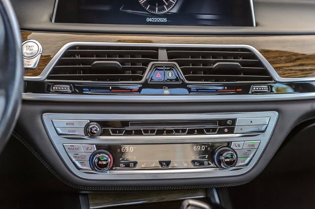 Used 2017 BMW 740i xDrive AWD/4WD image 34