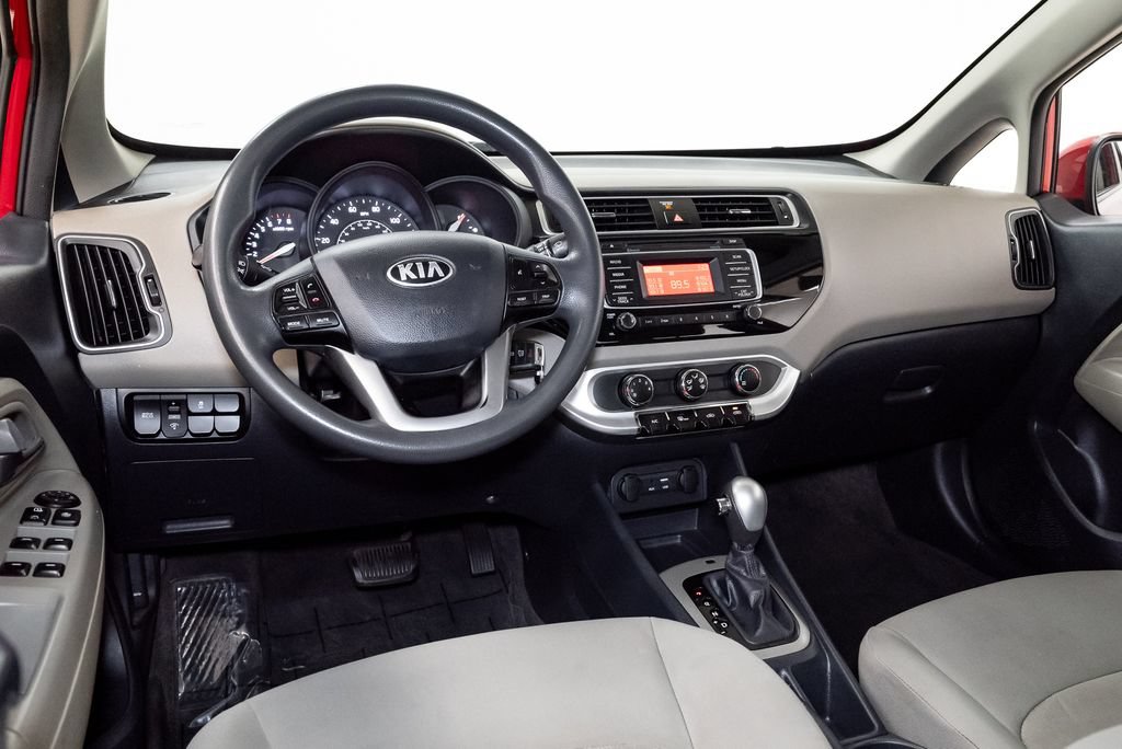 Used 2017 Kia Rio LX w/ Power Package FWD image 7