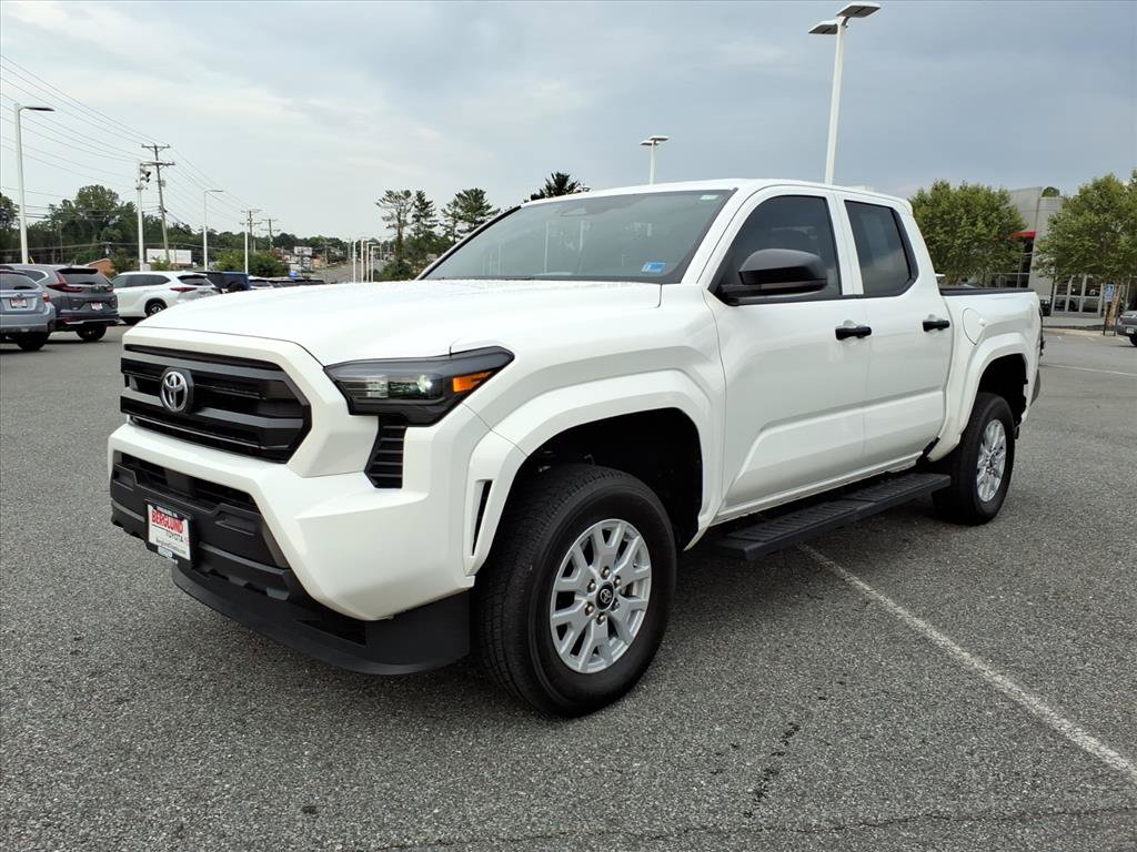 Used 2024 Toyota Tacoma SR AWD/4WD image 16