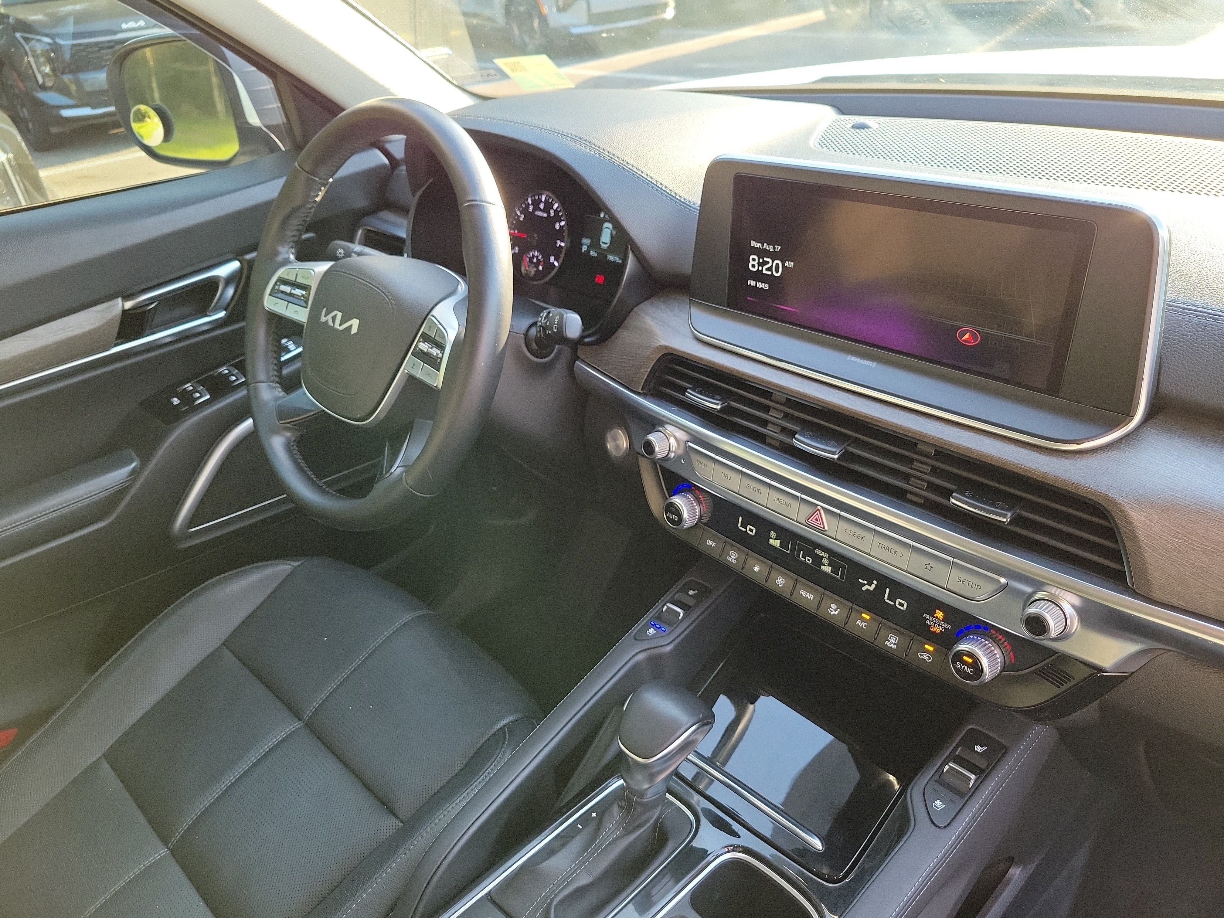 Certified 2022 Kia Telluride EX w/ EX Premium Package FWD image 7