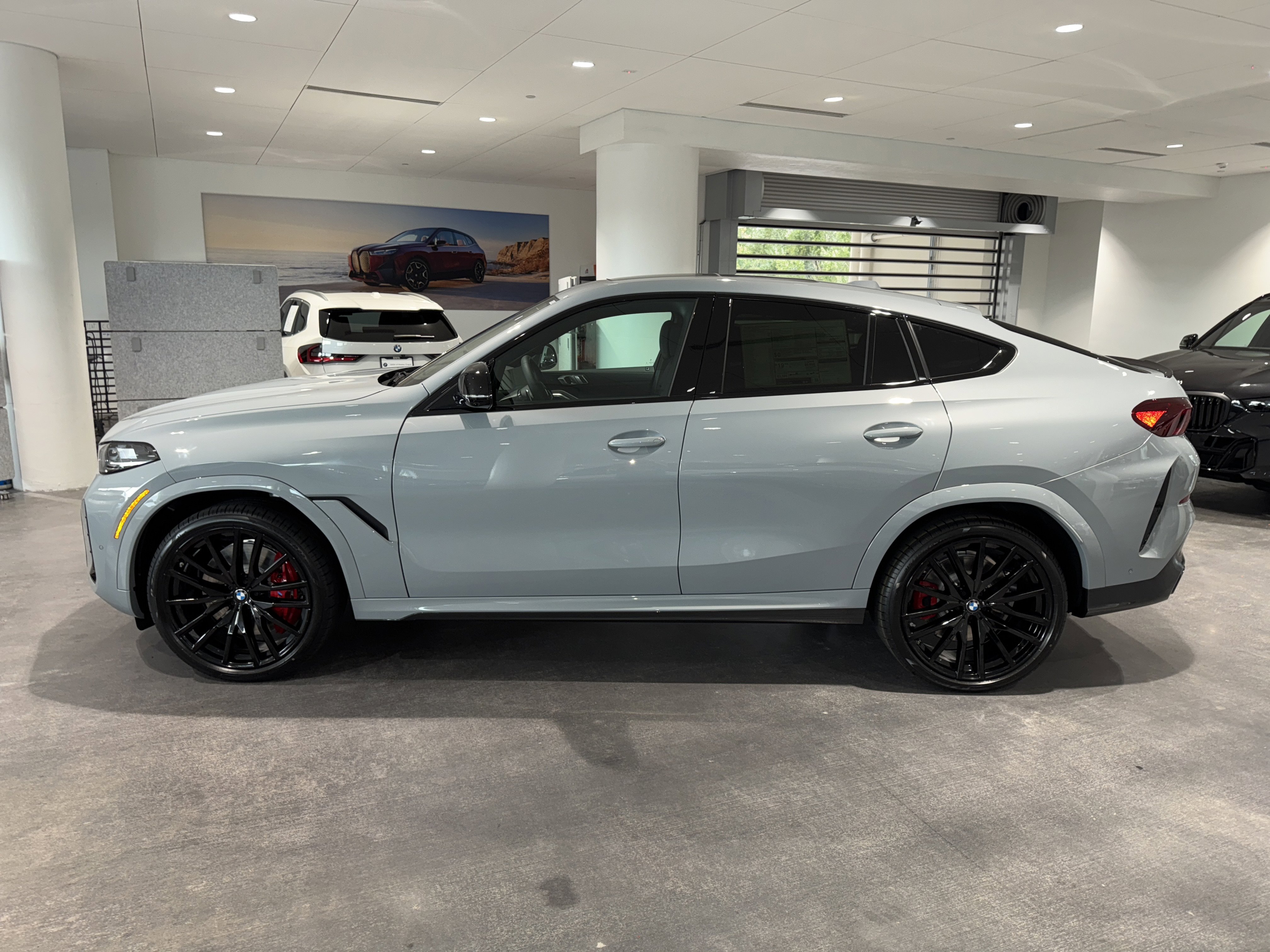 New 2026 BMW X6 M60i w/ Executive Package image 4