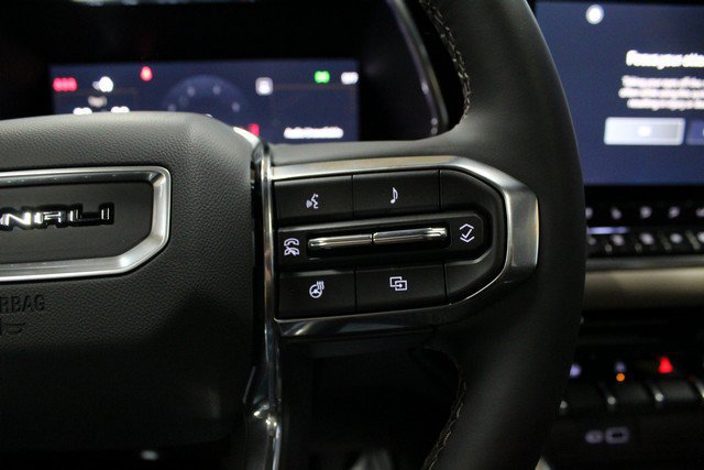 New 2026 GMC Canyon Denali AWD/4WD image 25