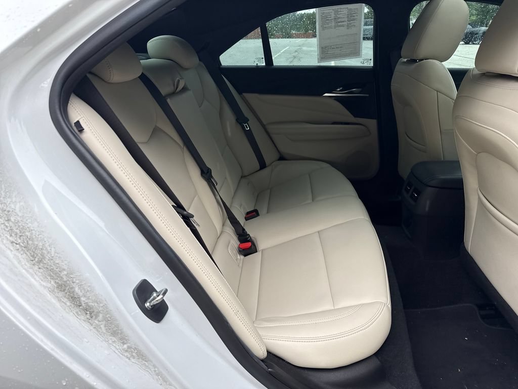 Used 2022 Cadillac CT4 Luxury w/ Sun And Sound Package RWD image 28