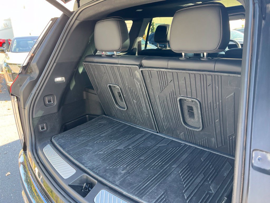 Used 2026 Cadillac Vistiq Sport w/ LPO, Floor Liner Package AWD/4WD image 13