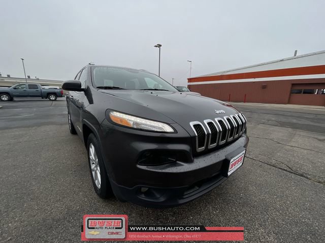 Used 2017 Jeep Cherokee Latitude w/ Comfort & Sound Group image 33