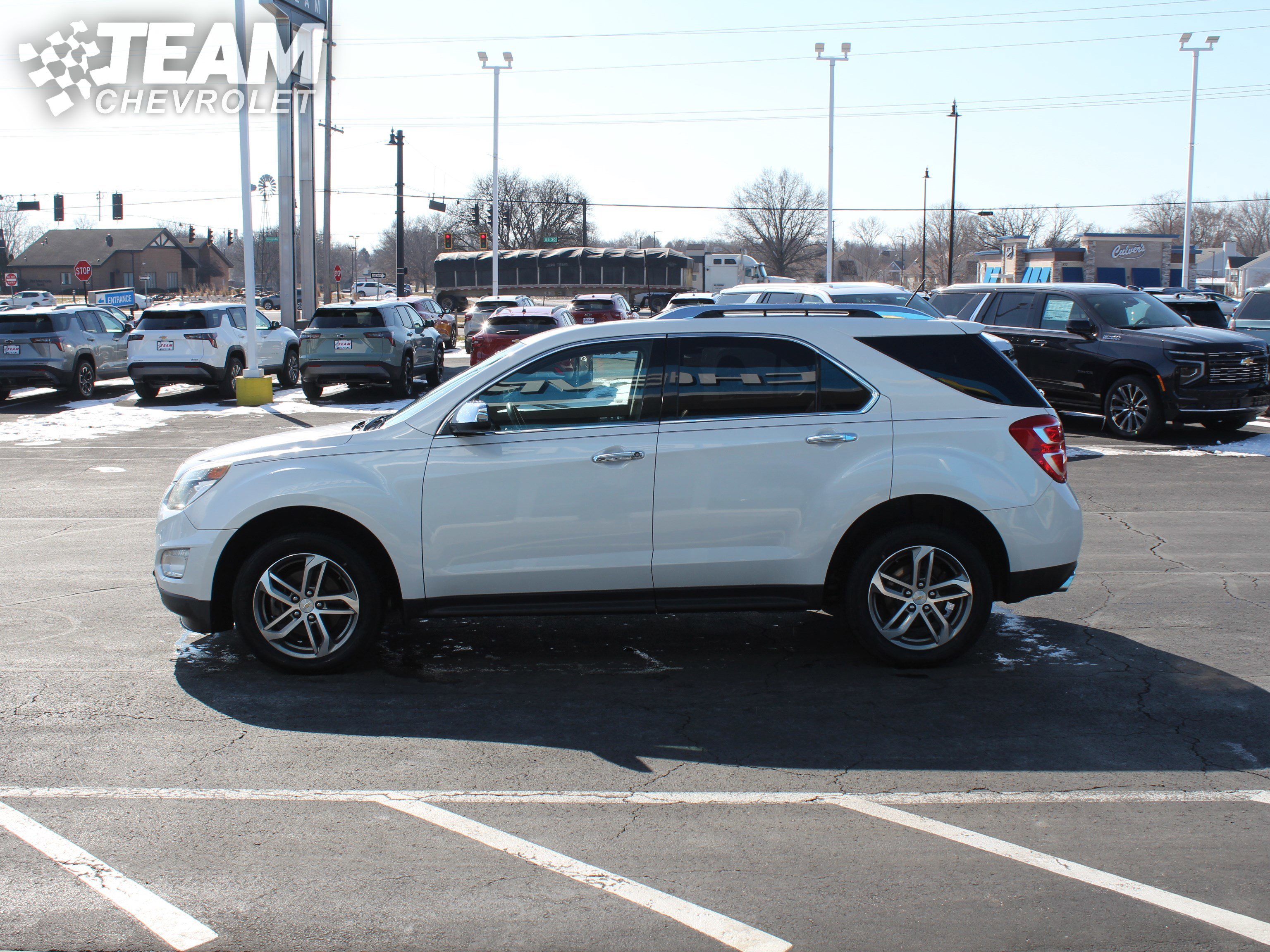 Used 2017 Chevrolet Equinox Premier w/ Enhanced Convenience Package image 7