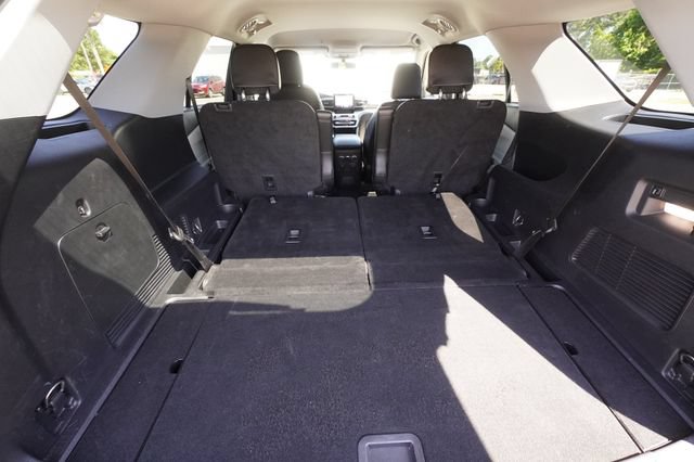 Used 2023 Ford Explorer XLT w/ Equipment Group 202A RWD image 29
