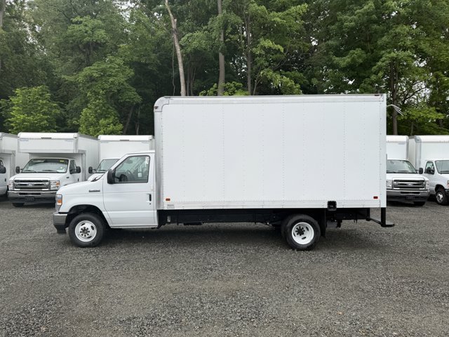 New 2027 Ford E-450 and Econoline 450 Super Duty w/ Power Equipment Group RWD image 3