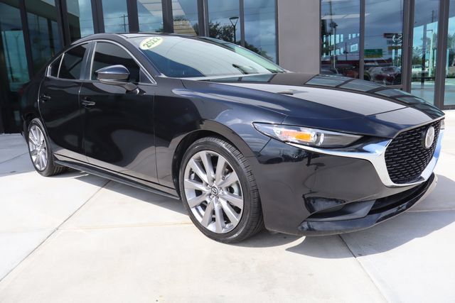 Used 2022 MAZDA MAZDA3 s FWD image 1