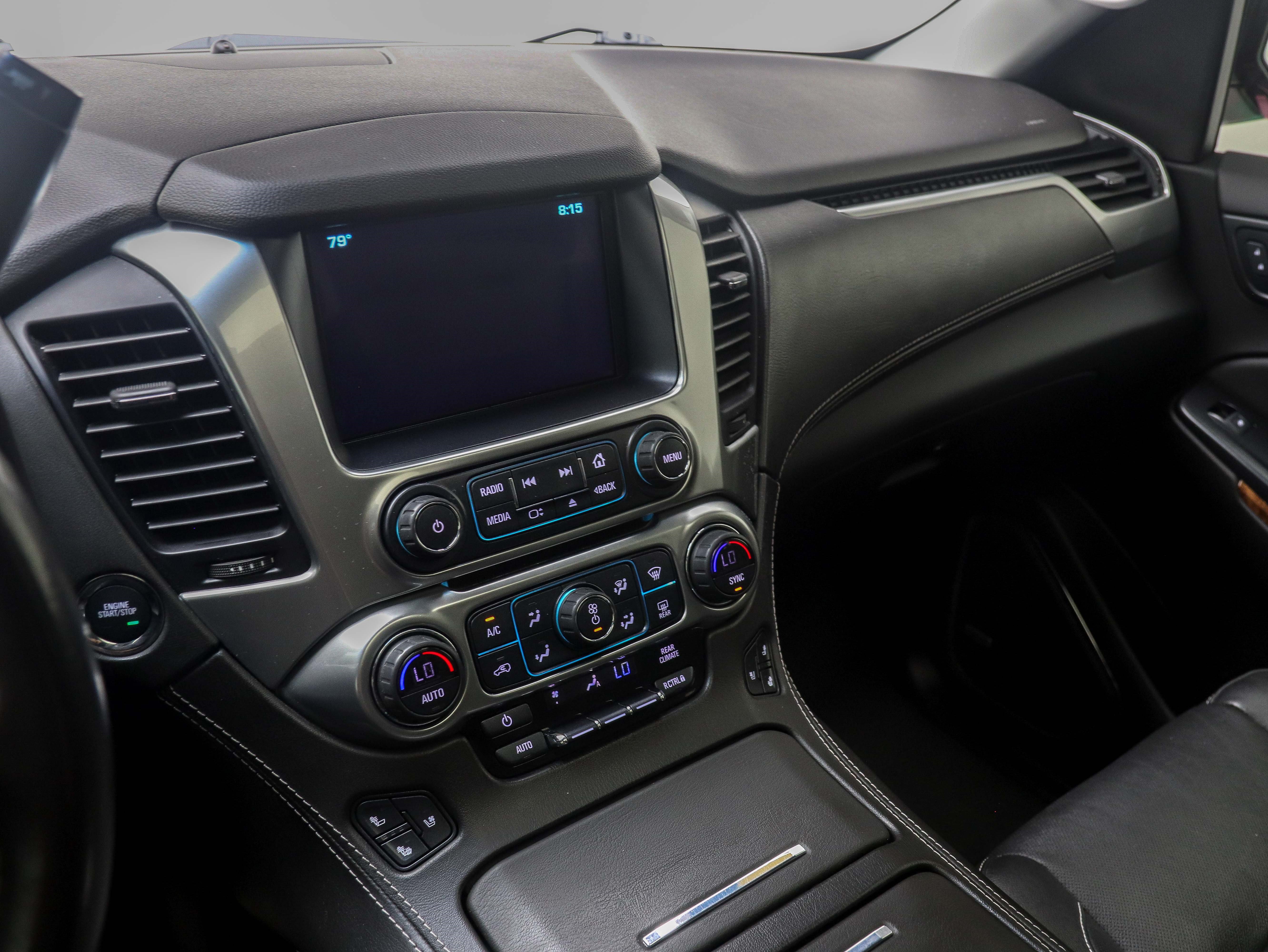 Used 2020 Chevrolet Suburban Premier AWD/4WD image 25
