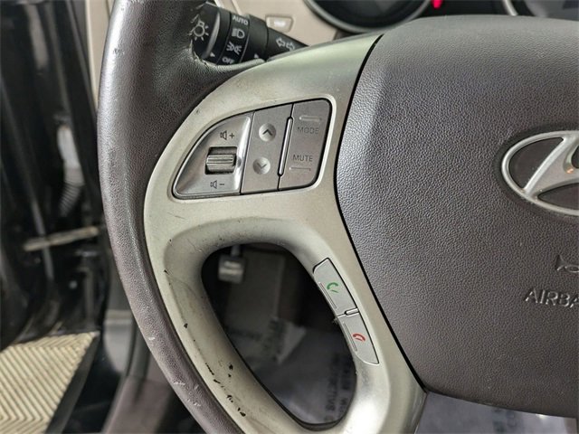 Used 2013 Hyundai Tucson Limited w/ Premium Pkg image 18