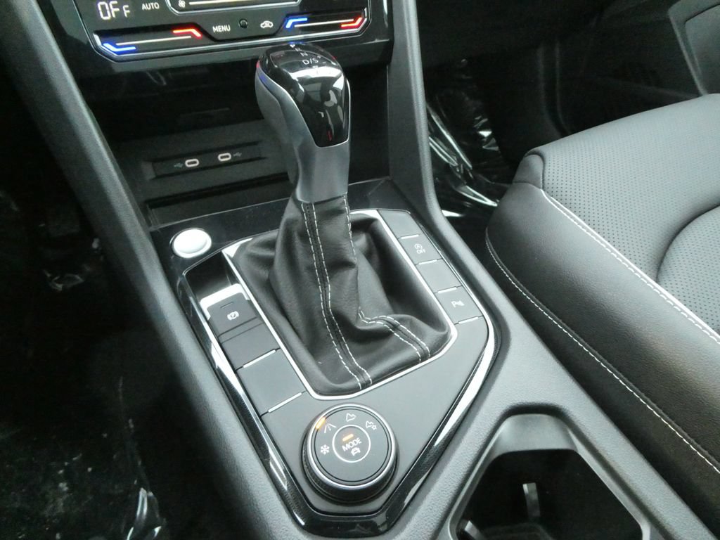New 2026 Volkswagen Taos SEL AWD/4WD image 36