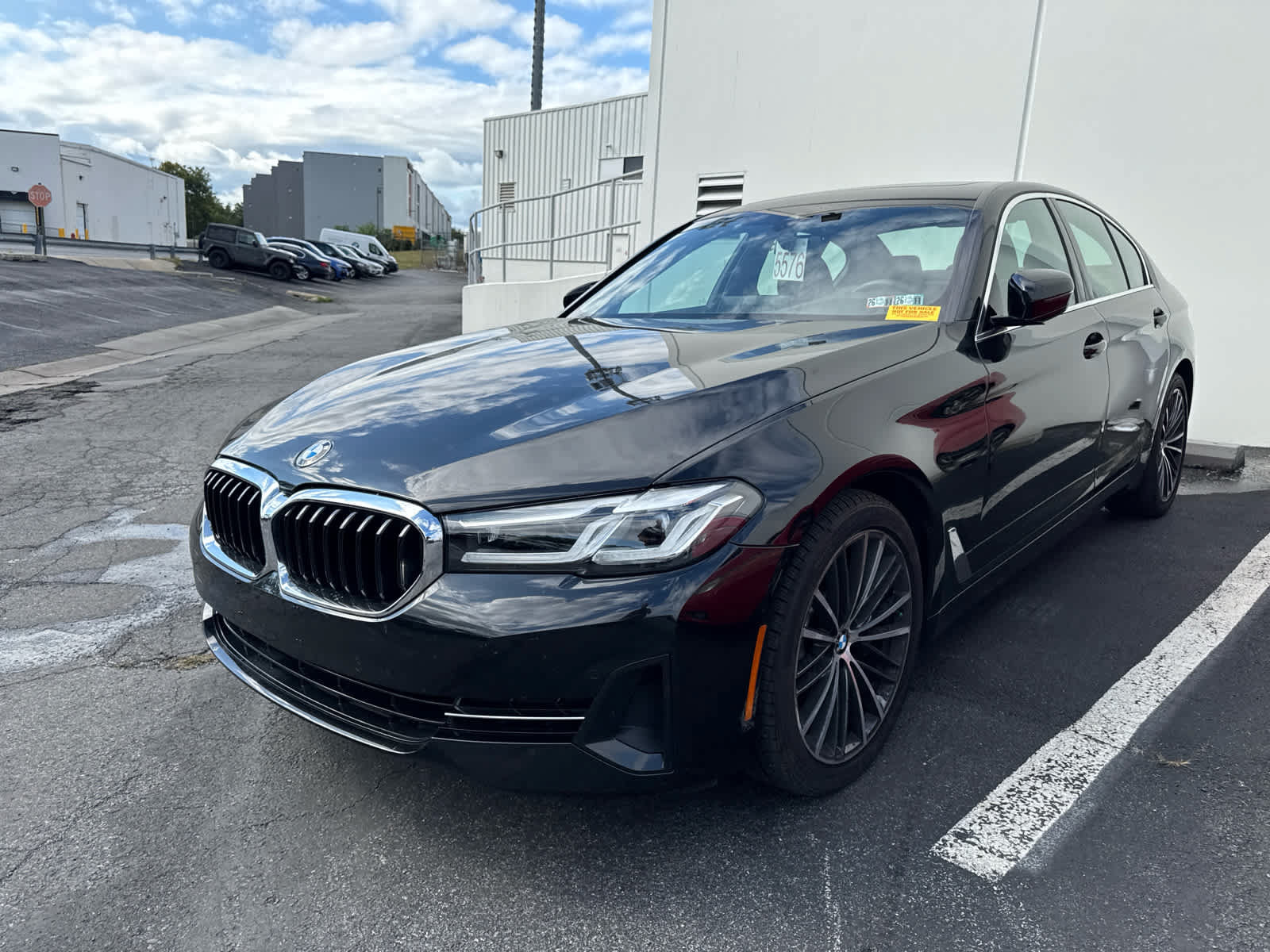 Used 2023 BMW 530i xDrive w/ Premium Package AWD/4WD image 5