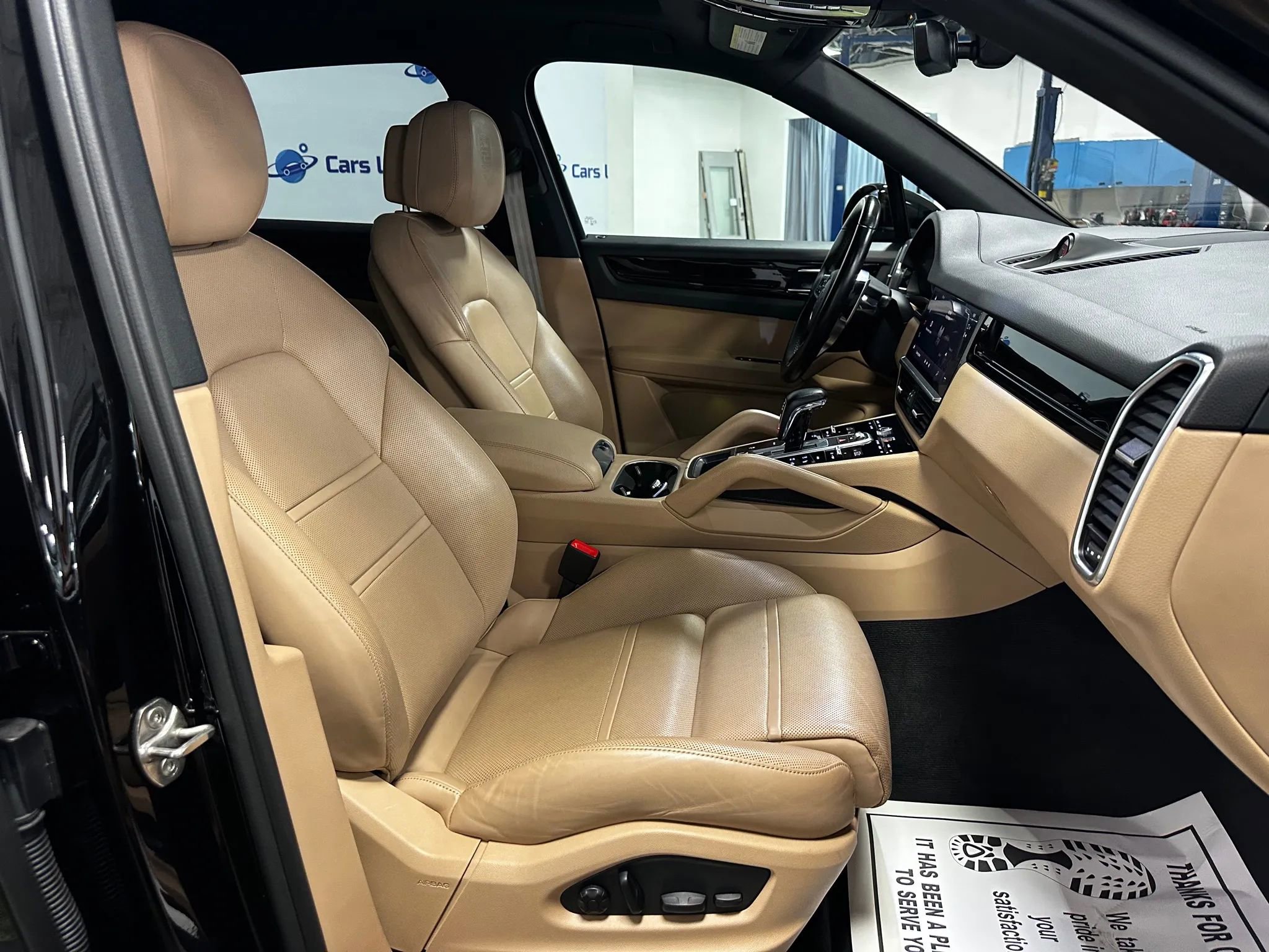 Used 2022 Porsche Cayenne Platinum Edition w/ Premium Package Plus image 26