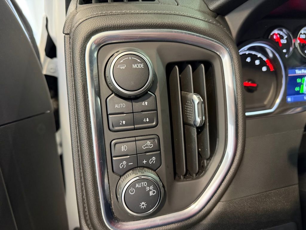 Used 2022 Chevrolet Silverado 3500 LT w/ Convenience Package image 21