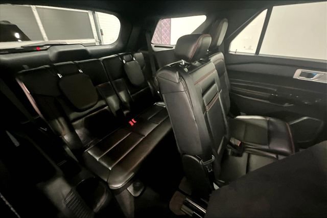 Used 2024 Ford Explorer ST-Line w/ Class IV Trailer Tow Package image 25