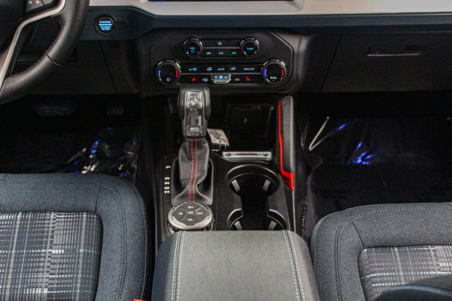 Used 2025 Ford Bronco Heritage Edition AWD/4WD image 22