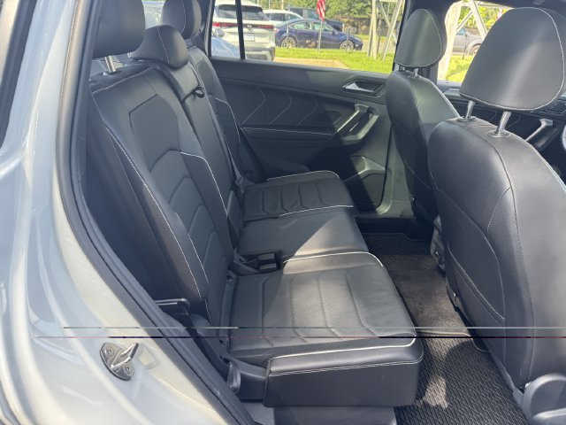 Used 2024 Volkswagen Tiguan SEL R-Line AWD/4WD image 34