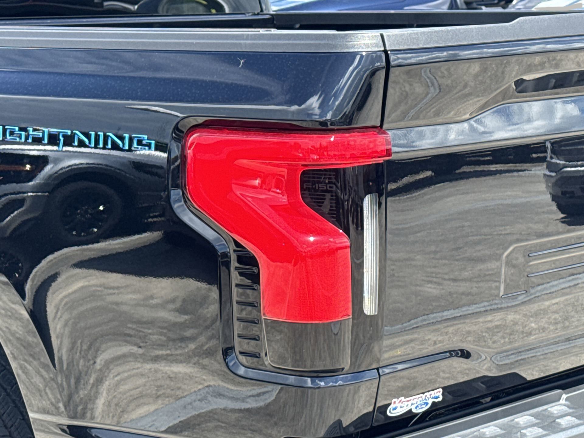 Used 2025 Ford F150 Lightning XLT image 37