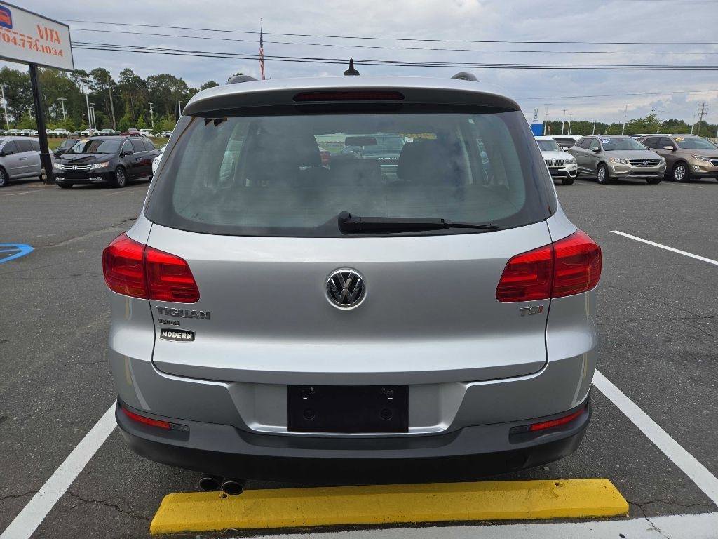 Used 2018 Volkswagen Tiguan Limited w/ Premium Package FWD image 7