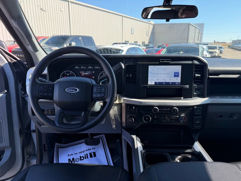 Used 2025 Ford F450 XLT image 13