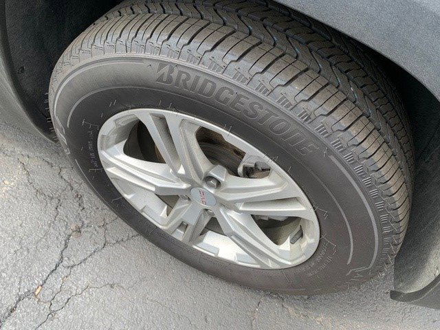 Certified 2022 GMC Terrain SLE w/ Driver Convenience Package AWD/4WD image 11