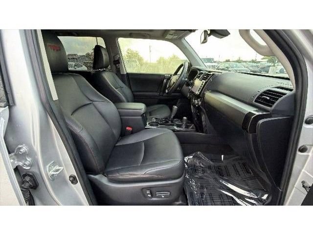 Certified 2021 Toyota 4Runner Venture w/ Moonroof Package AWD/4WD image 38
