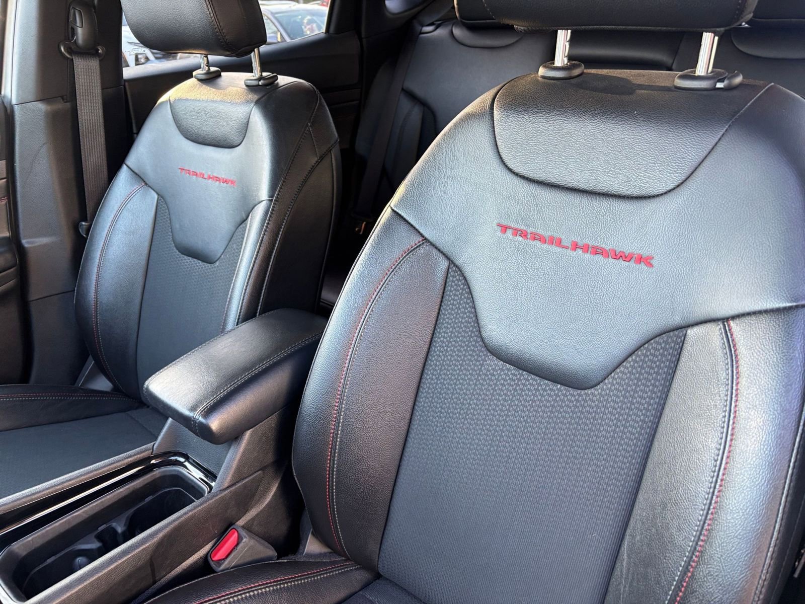 Used 2025 Jeep Compass Trailhawk w/ Trailer Tow Group image 34