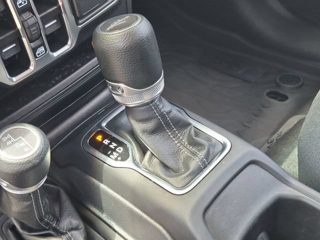 Used 2024 Jeep Gladiator Sport AWD/4WD image 14