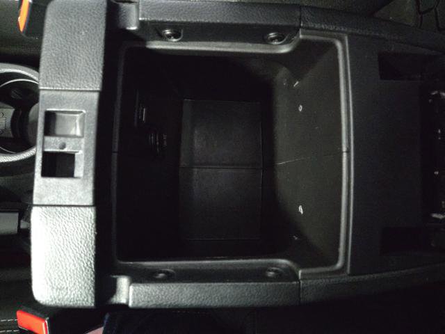 Used 2016 Jeep Wrangler Unlimited Sahara w/ Connectivity Group image 17