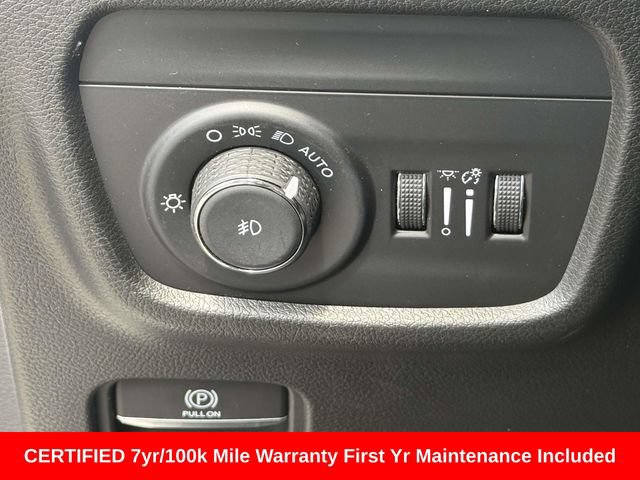 Used 2025 Jeep Grand Cherokee Summit w/ Obsidian Package AWD/4WD image 27
