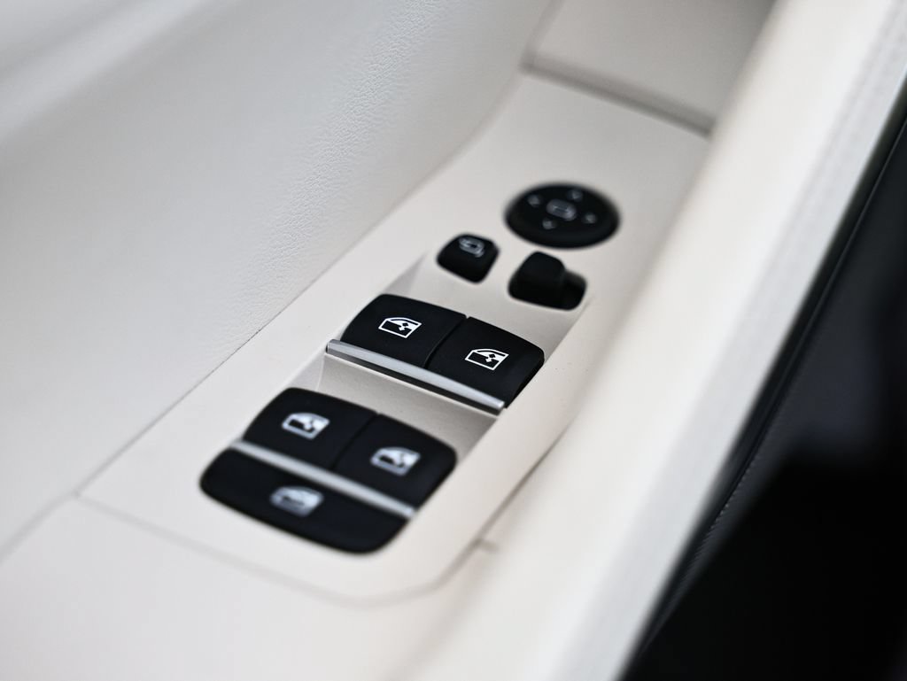 New 2027 BMW X6 xDrive40i AWD/4WD image 18
