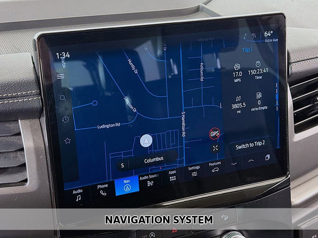 Used 2024 Ford Expedition XLT image 3