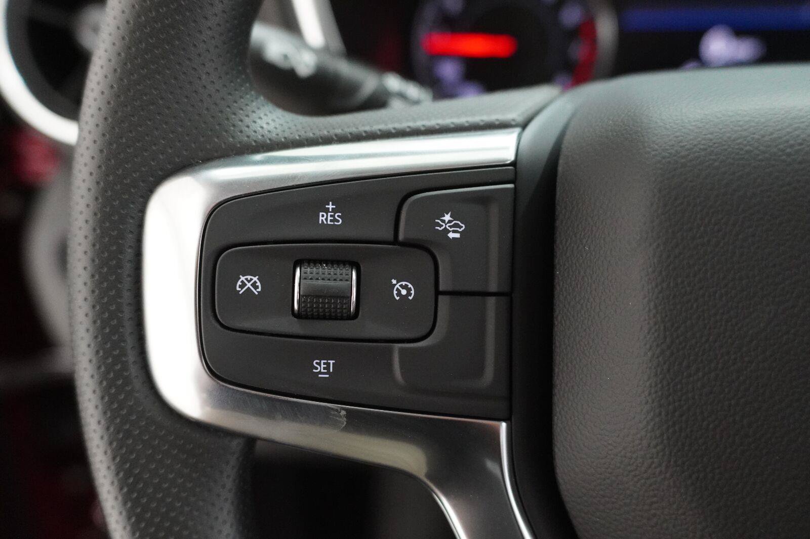 New 2026 Chevrolet Blazer LT w/ Convenience Package FWD image 8