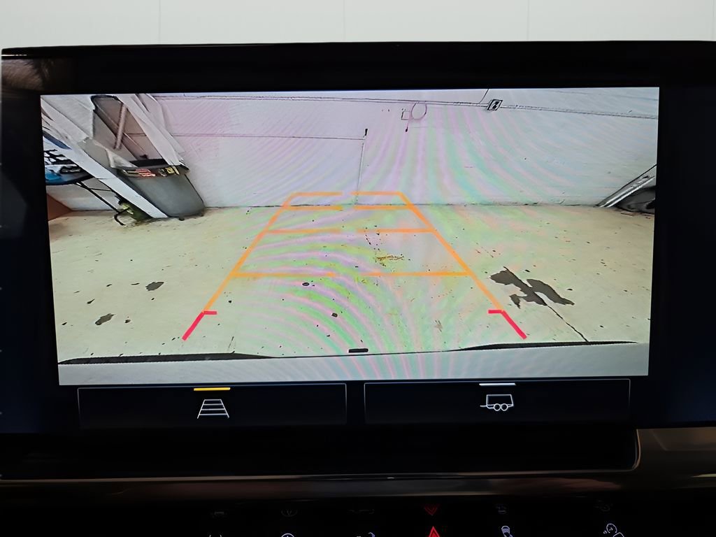 Used 2025 Chevrolet Silverado 1500 LT image 19