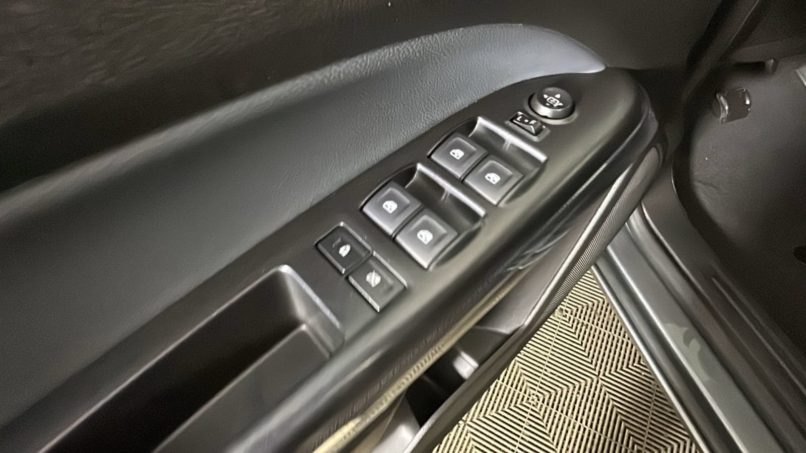 Used 2019 Chevrolet Colorado Z71 AWD/4WD image 13