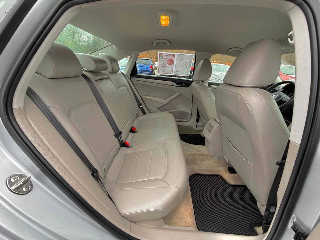 Used 2015 Volkswagen Passat 1.8T Limited Edition image 18