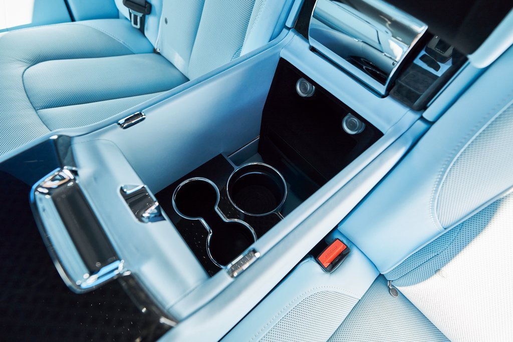 Used 2022 Rolls-Royce Cullinan Black Badge w/ Dark Exterior Package image 49