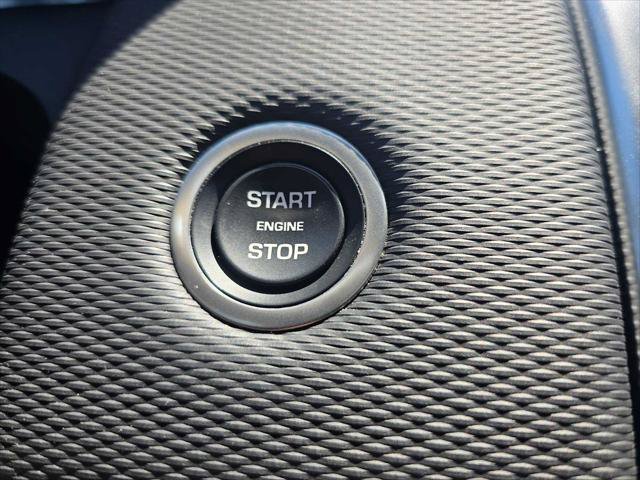 Used 2023 Land Rover Discovery Sport SE R-Dynamic AWD/4WD image 32