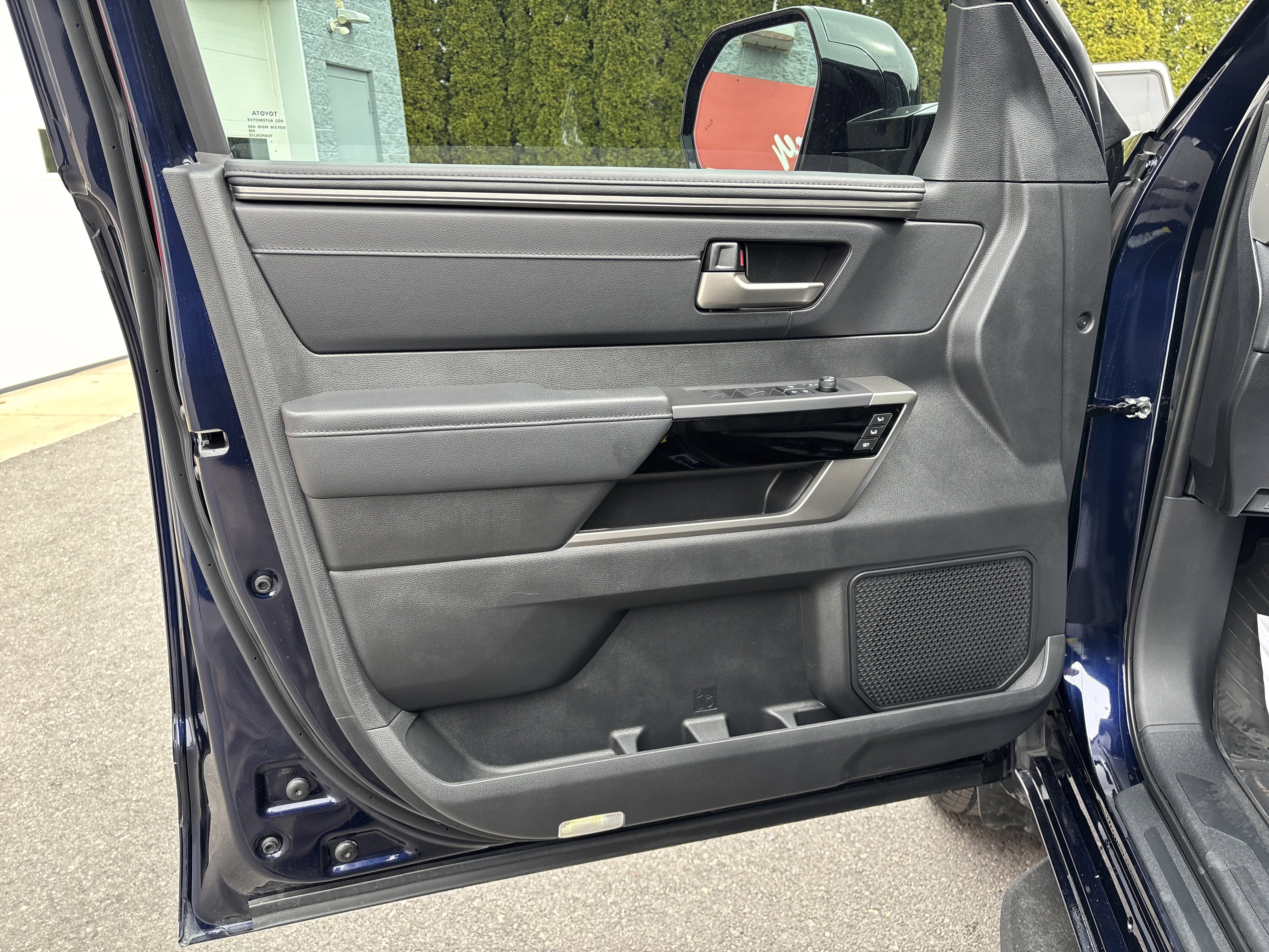 Used 2025 Toyota Tundra Limited w/ TRD Off-Road Package image 15