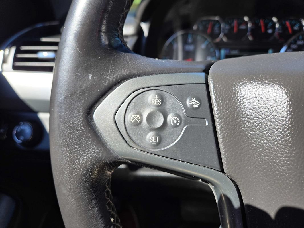 Used 2019 Chevrolet Suburban LT AWD/4WD image 16