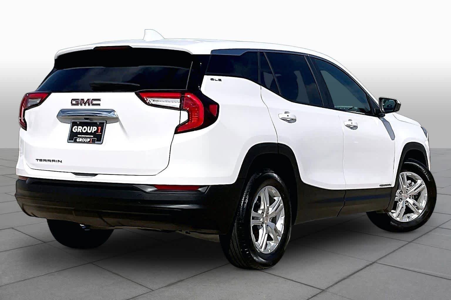 Used 2024 GMC Terrain SLE FWD image 26