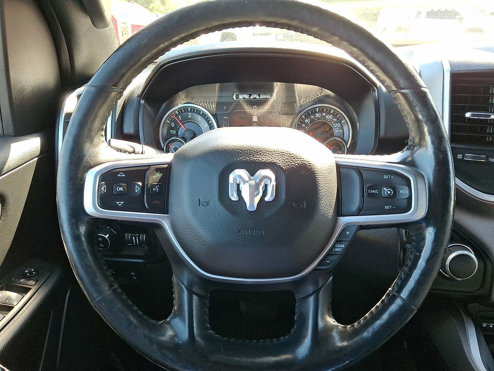 Used 2019 RAM 1500 Big Horn AWD/4WD image 18