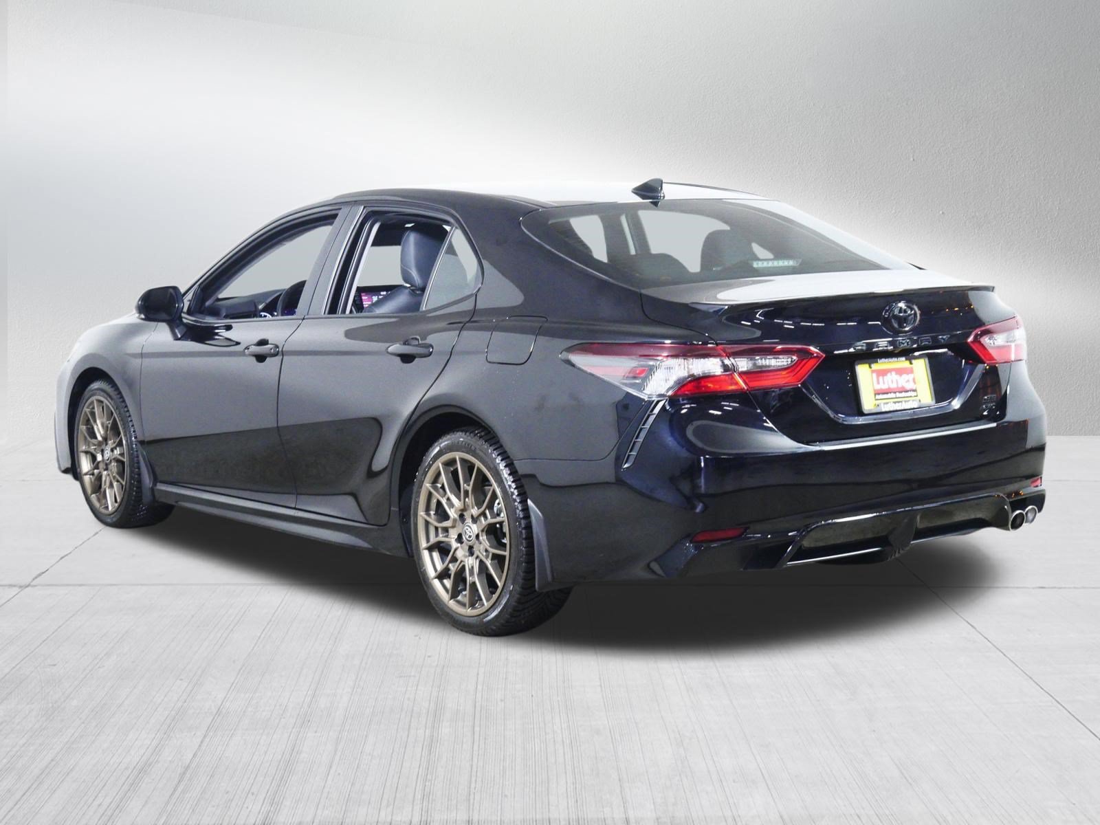 Used 2023 Toyota Camry SE w/ Convenience Package AWD/4WD image 5