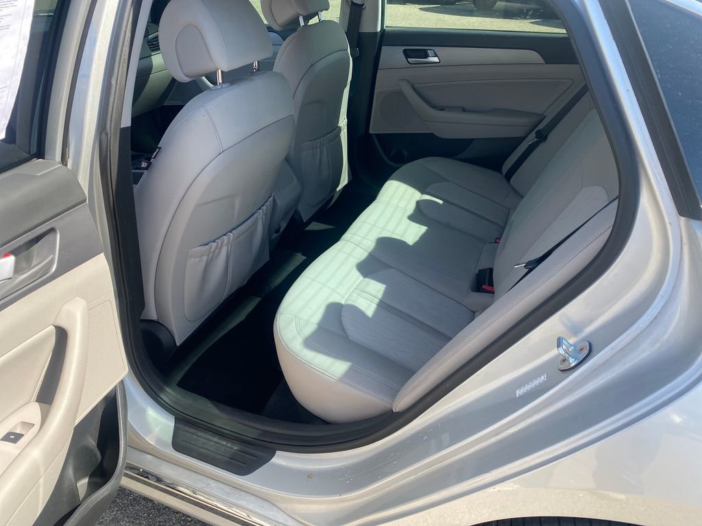 Used 2016 Hyundai Sonata SE image 21