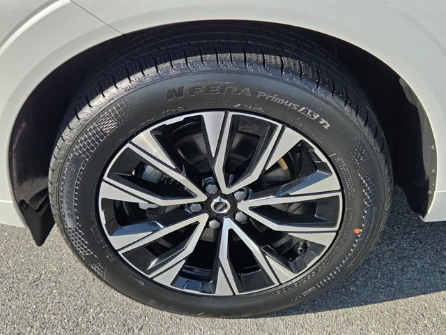 Certified 2024 Volvo XC60 B5 Core w/ Protection Package Premier AWD/4WD image 25