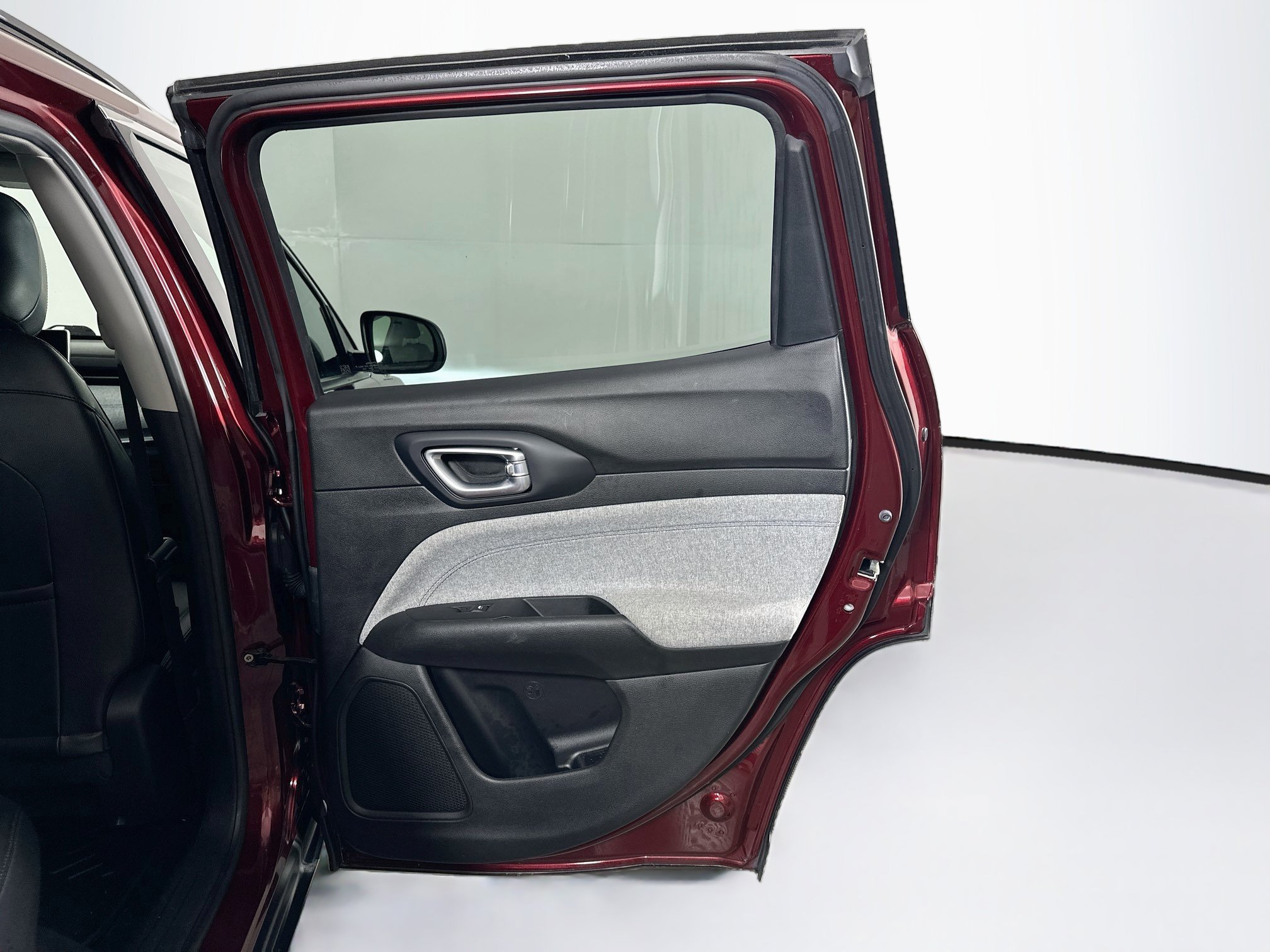 Used 2022 Jeep Compass Latitude w/ Convenience Group FWD image 29